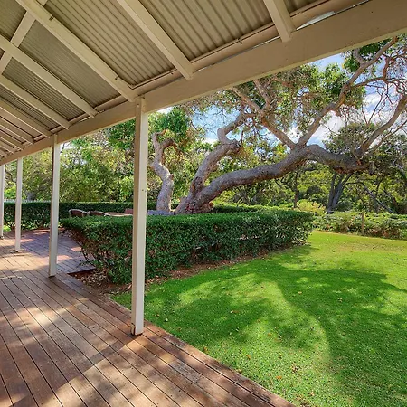 Caves House Hotel & Apartments Yallingup Exterior photo