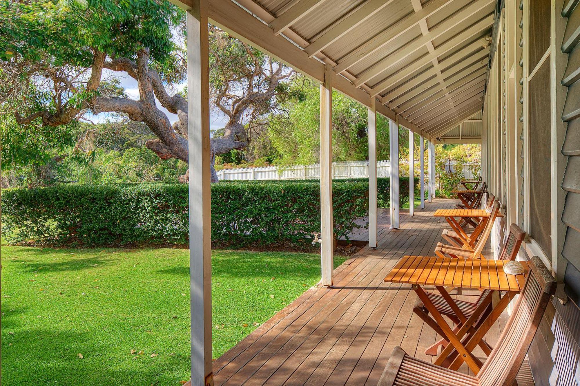 Hotel Caves House & 4*