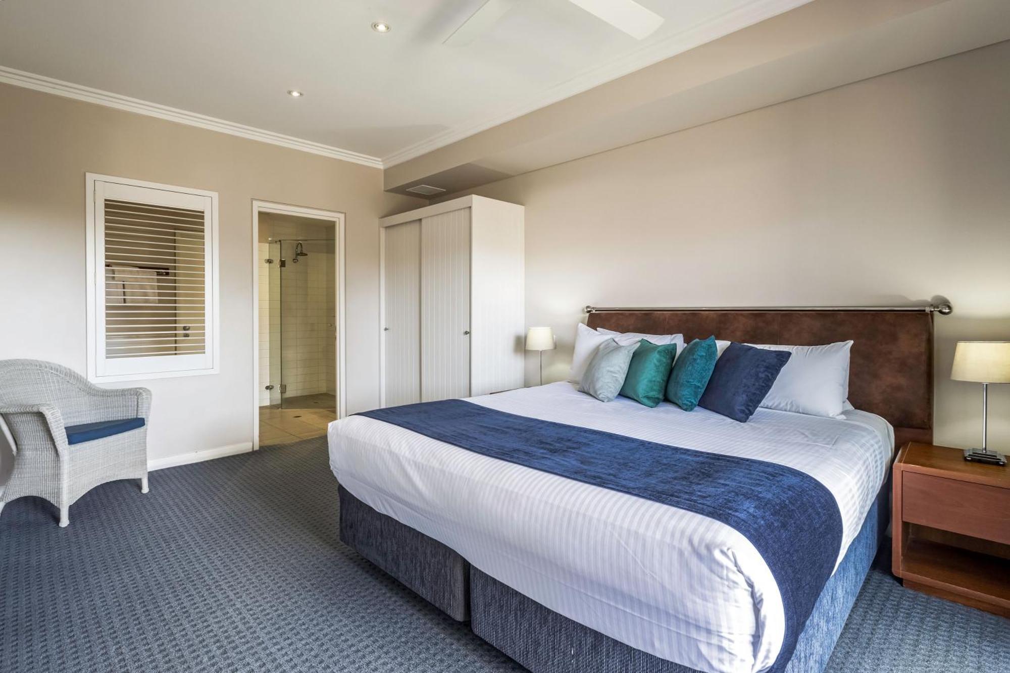 Hotel Caves House & 4*